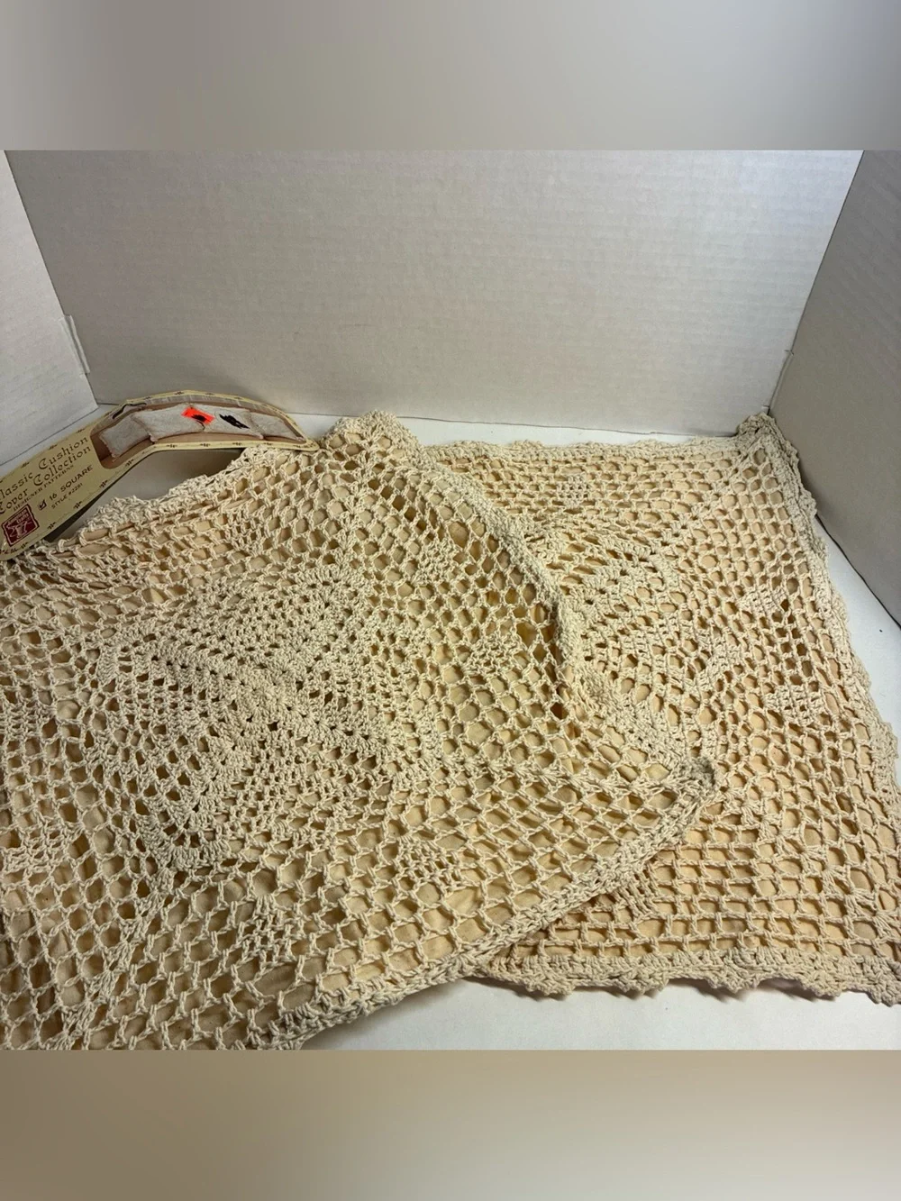 Vtg Lot of Doilies, Embroidery, Runners and Lace. Different sizes and patterns.